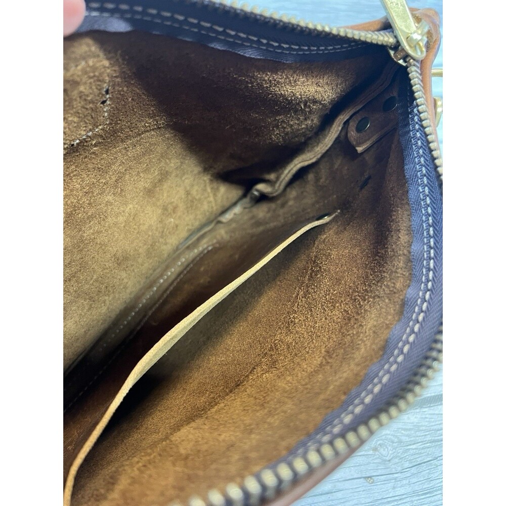 Coastal hillbilly large crossbody
Measurements posted in photos - Picture 14 of 16